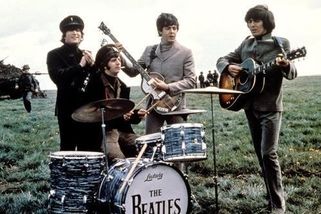 Druhý film Beatles zaostal za očekáváním. Stojí dnes za vidění? - Médium.cz